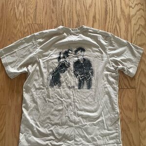 Uniqlo Gray Short Sleeve Tee with Artistic Graphic